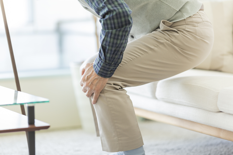 日本人の多くが悩む膝の痛み「変形性膝関節症」とは