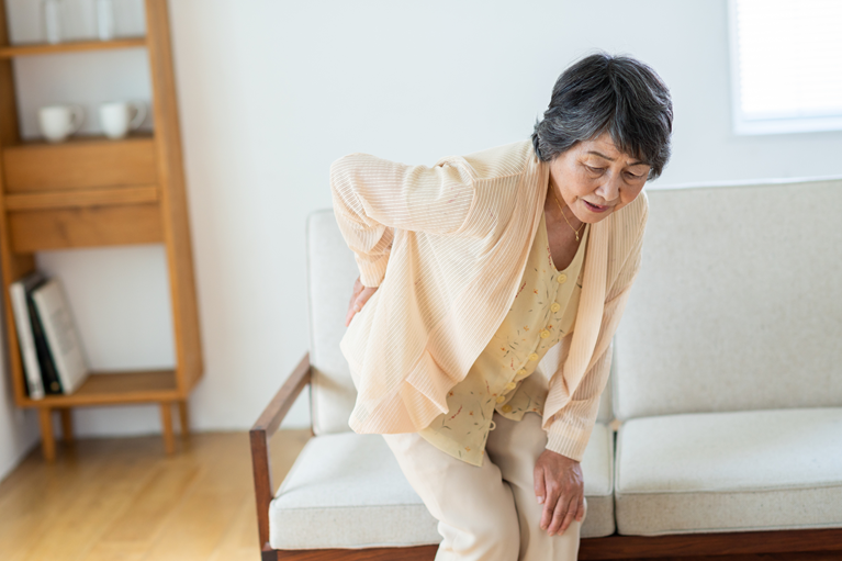 腰の痛み・足のしびれでお悩みの方へ