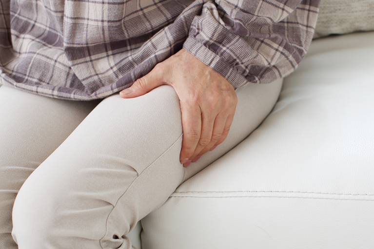 腰から足先までが強く痛む坐骨神経痛